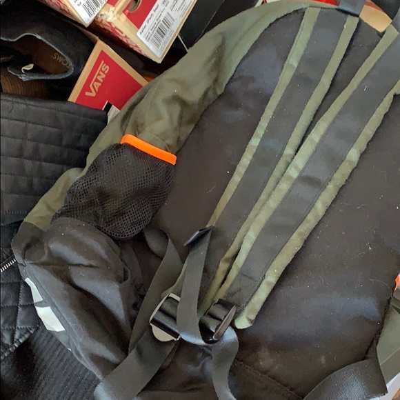 Army green VS PINK BACKPACK - Picture 2 of 2